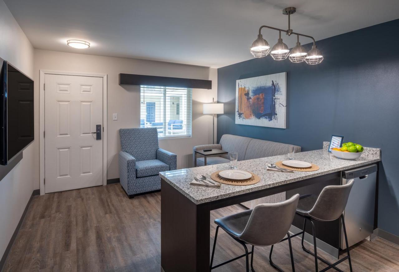 Stayapt Suites Alexandria-Fort Belvoir Экстерьер фото