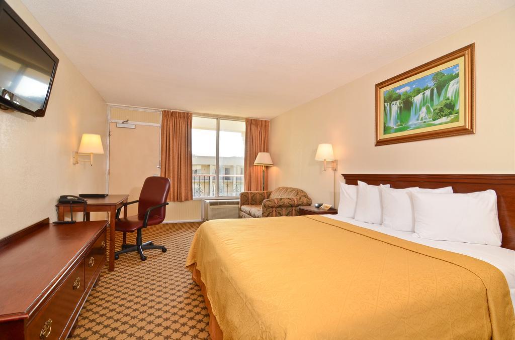 Stayapt Suites Alexandria-Fort Belvoir Номер фото