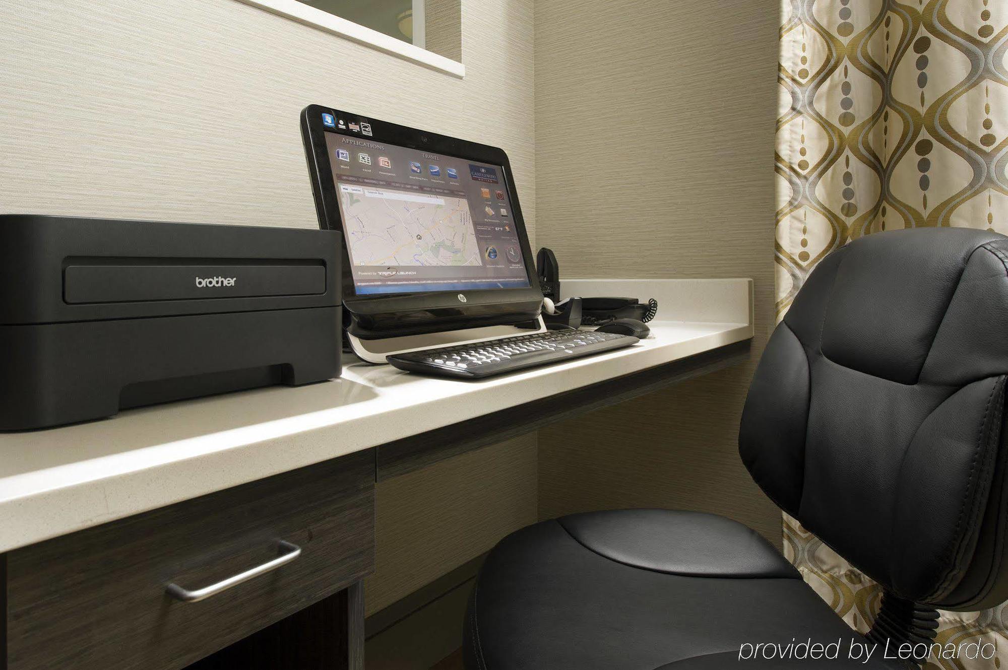 Stayapt Suites Alexandria-Fort Belvoir Экстерьер фото